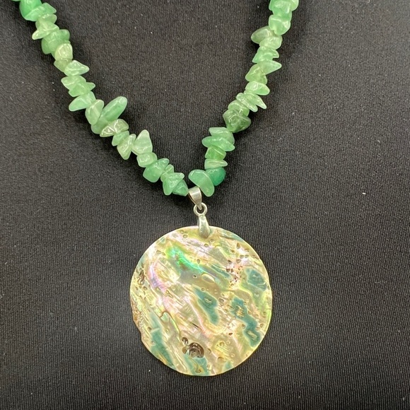 Abalone shell and Jadelite 925 Sterling silver necklace - Picture 5 of 8